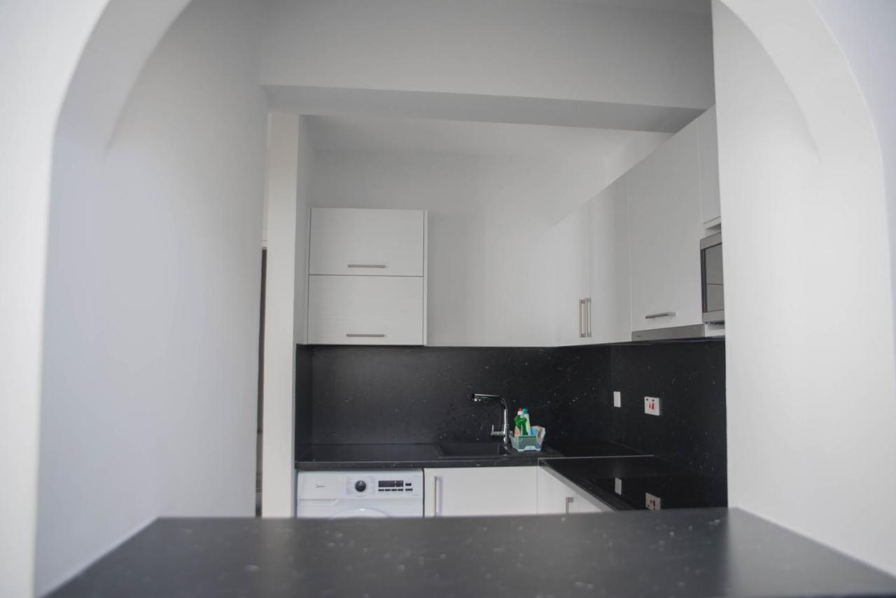 One Bedroom Apartment In Paphos In Good Location Eksteriør billede