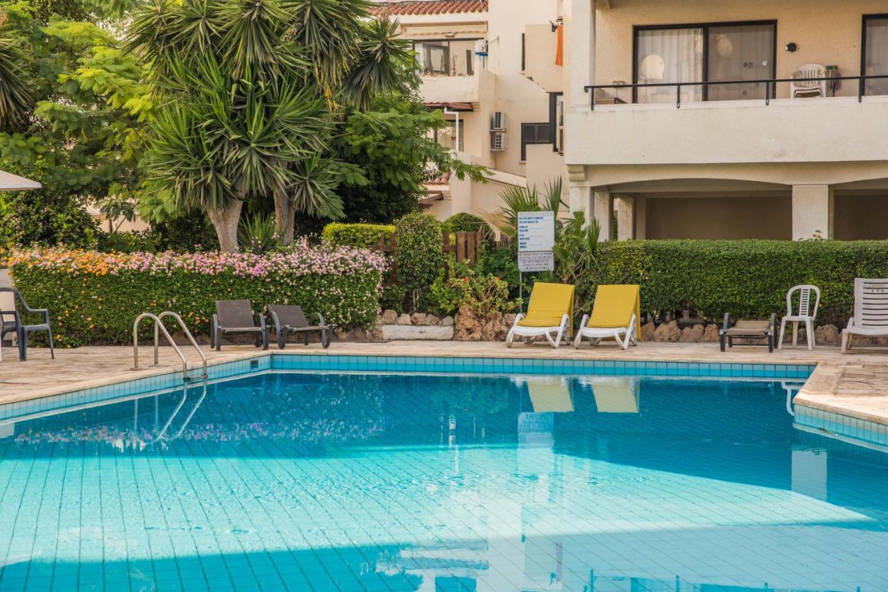 One Bedroom Apartment In Paphos In Good Location Eksteriør billede