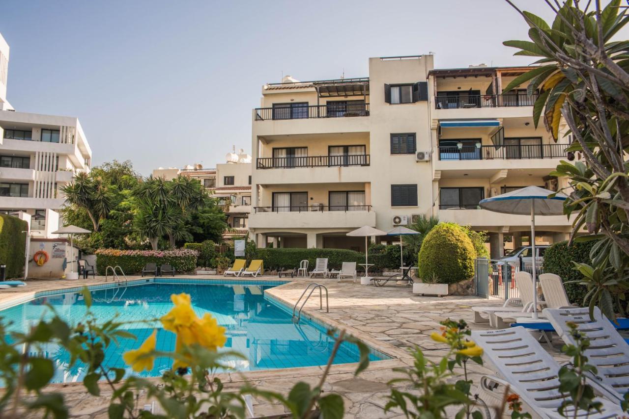 One Bedroom Apartment In Paphos In Good Location Eksteriør billede