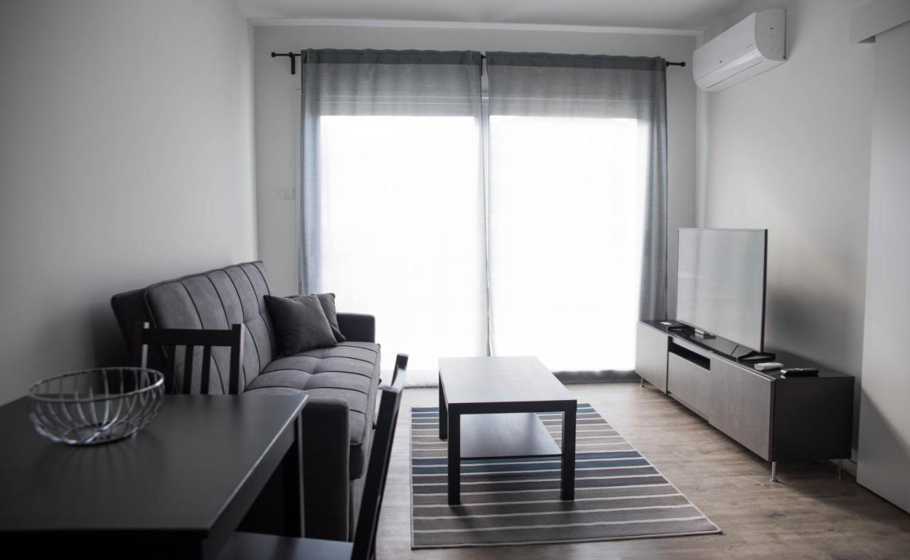 One Bedroom Apartment In Paphos In Good Location Eksteriør billede